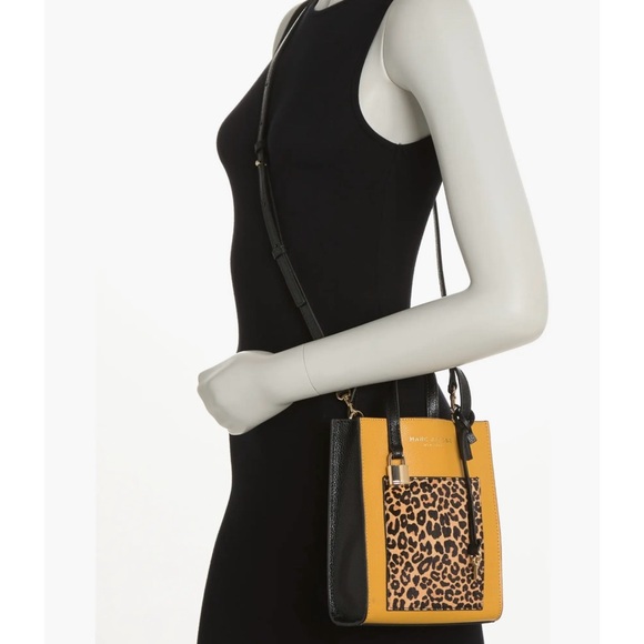 Marc Jacob’s Micro Leather Tote/Crossbody with leopard pocket - Picture 3 of 15